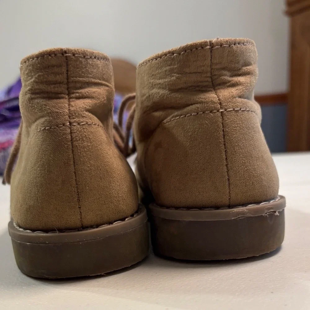 Children's Place Tan Suede Dress Shoes Toddler Boy Lace Up Size 12 EUC